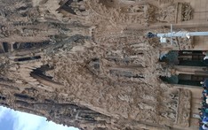 Fasada świątyni Świętej Rodziny (Sagrada Familia) w Barcelonie