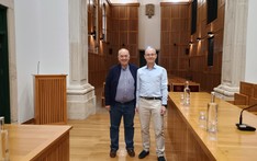 Zdjęcie z Sali Obron Doktoratów UIB w Rektoracie 
